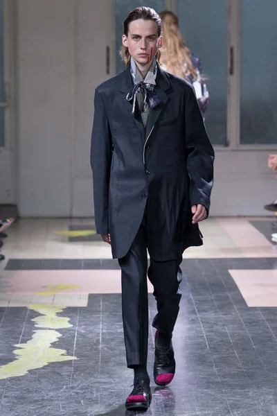 Look 13